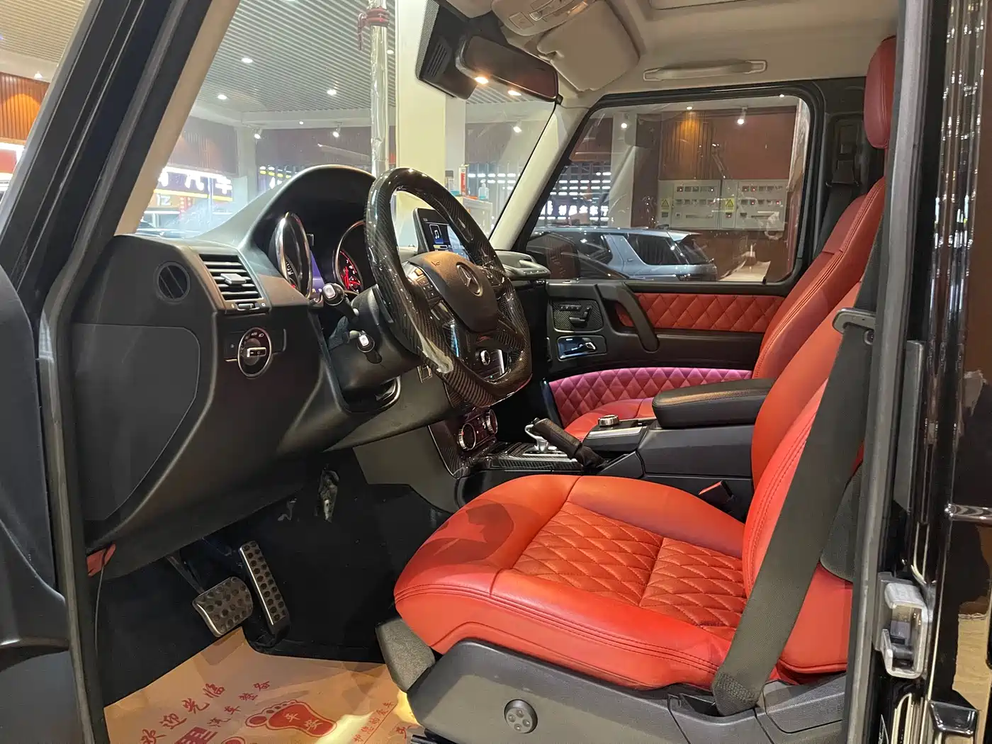 Mercedes-Benz G-Class 2018 G 500 designo Masterpiece Collector's Edition фото 6