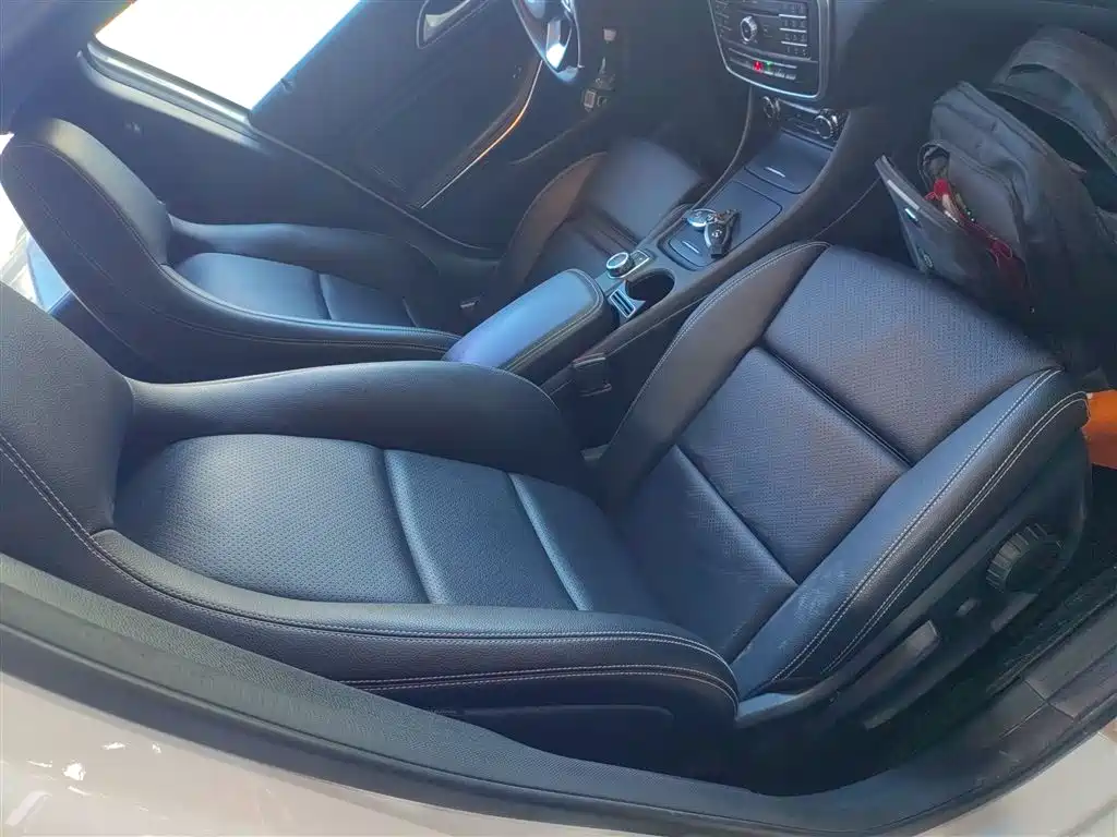Mercedes-Benz GLA 2016 GLA 200 Dynamic фото 21