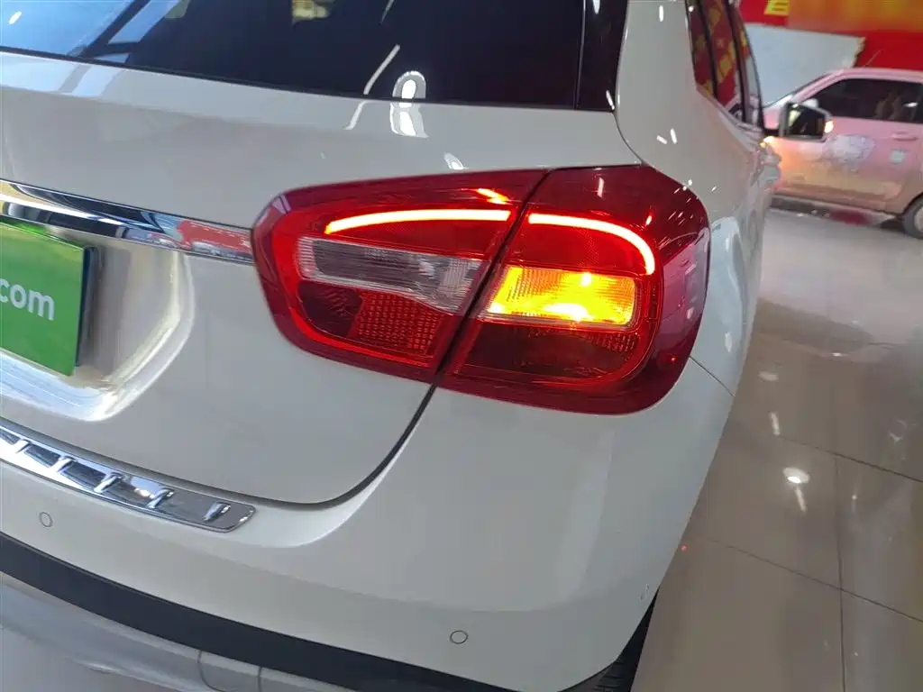 Mercedes-Benz GLA 2016 GLA 200 Dynamic фото 24