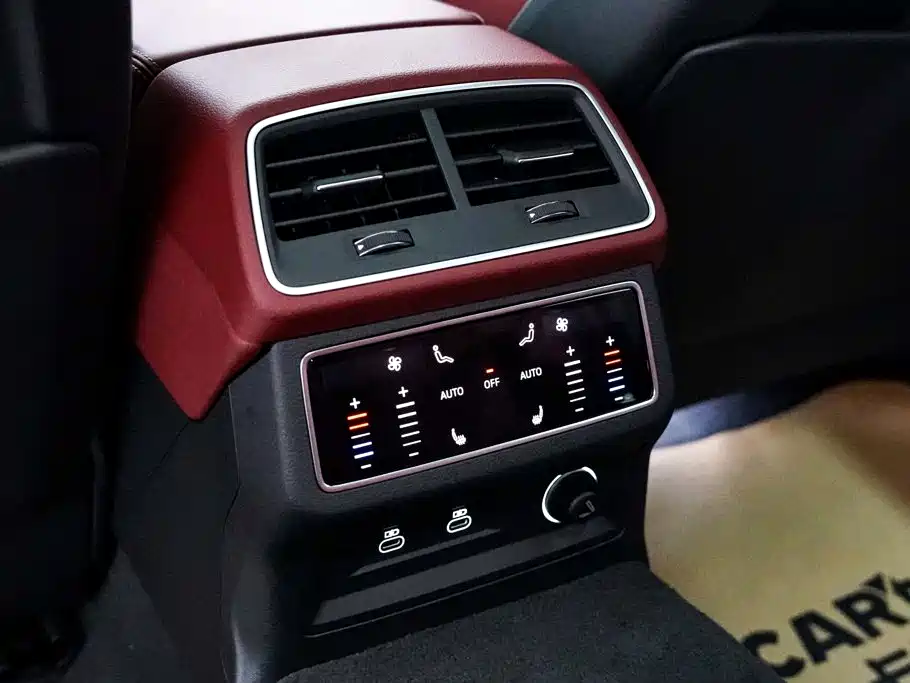Фото 22 - Audi A7L