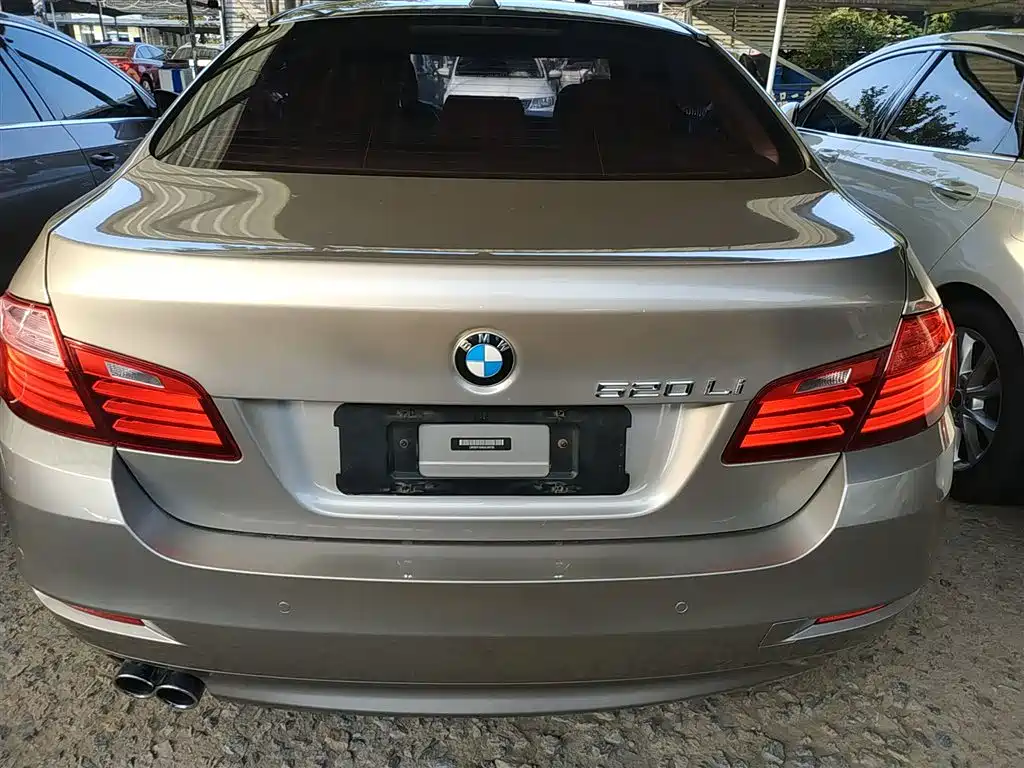 BMW 5 Series 2014 520Li Elegance фото 22