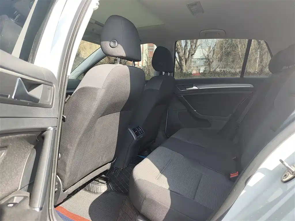 Volkswagen Golf 2016 230TSI Automatic Comfort фото 14