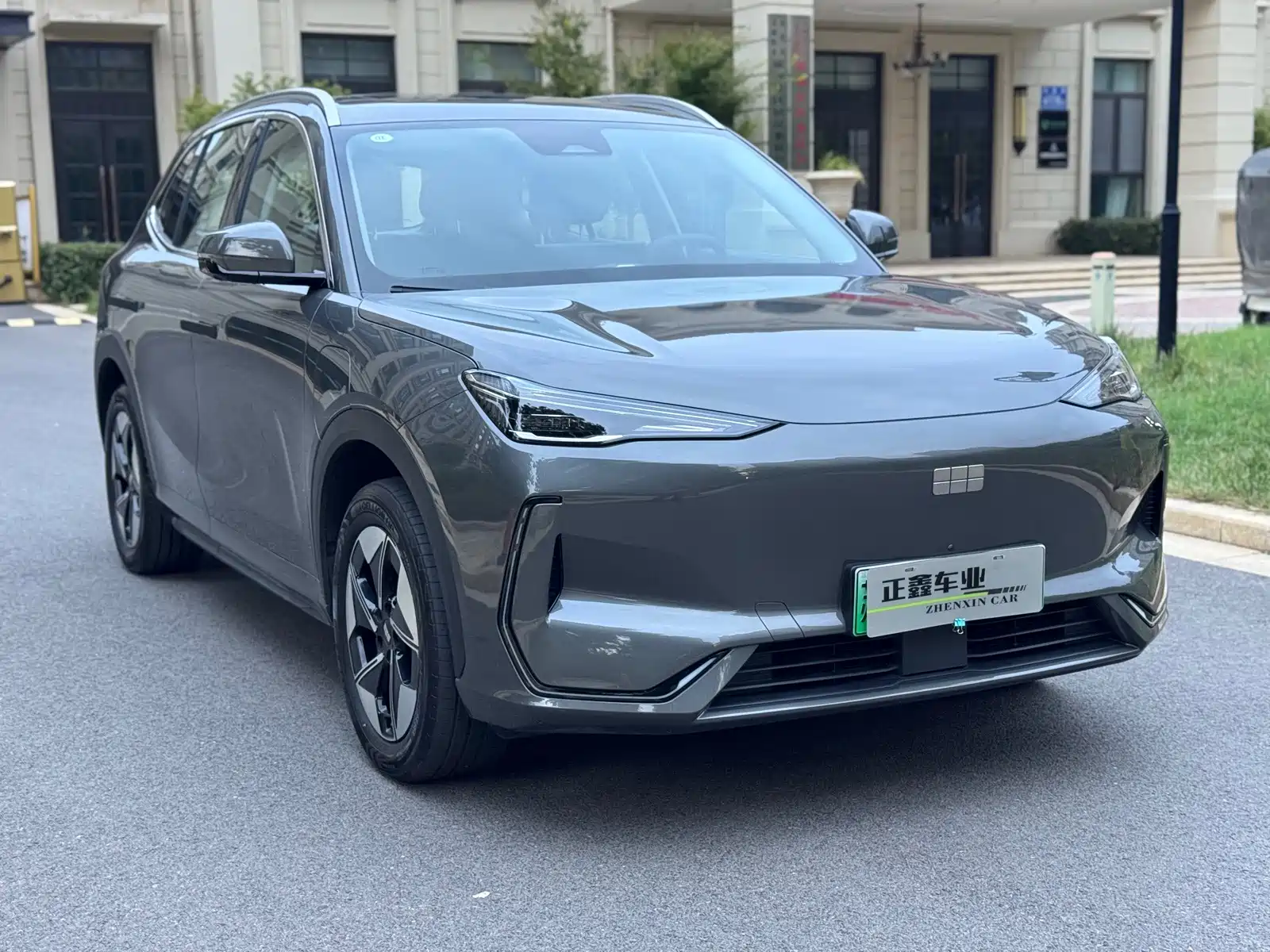 Фото 3 - Geely Galaxy Galaxy E5