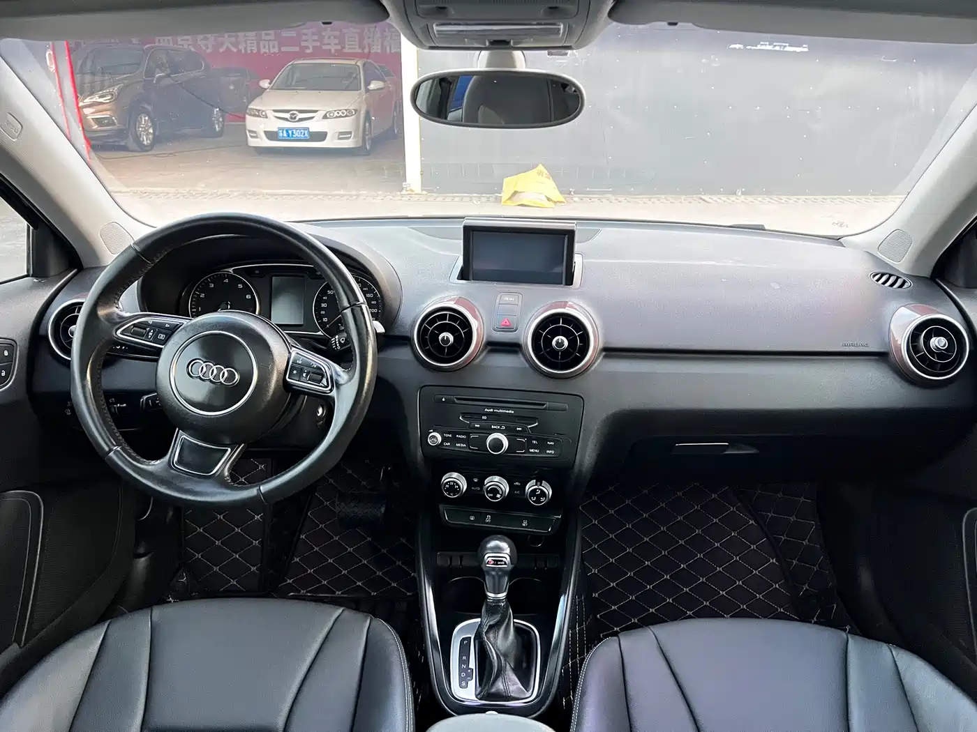 Audi A1 2014 30 TFSI Luxury фото 13