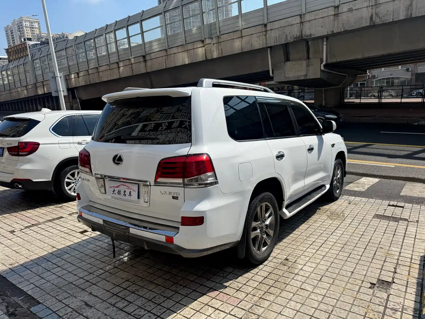 Lexus LX 2009 570 фото 6