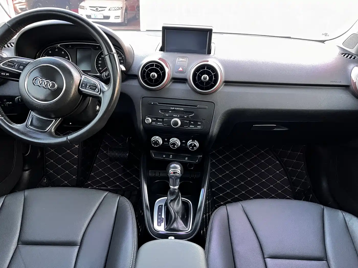 Audi A1 2014 30 TFSI Luxury фото 15