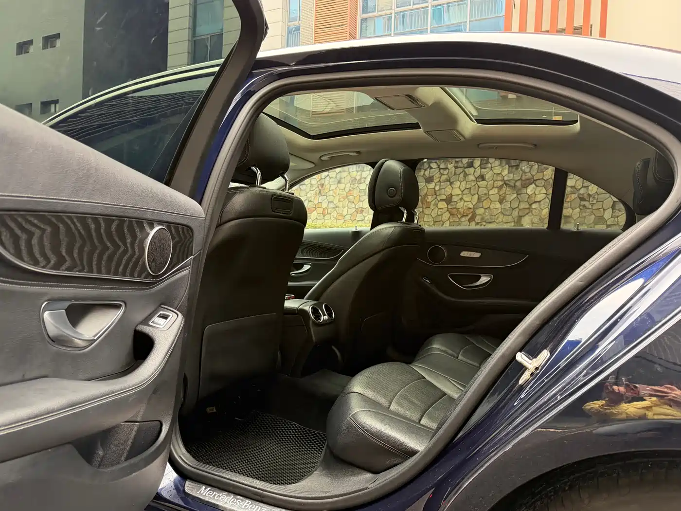 Mercedes-Benz C-Class 2015 Facelift C 200 L Sport фото 6