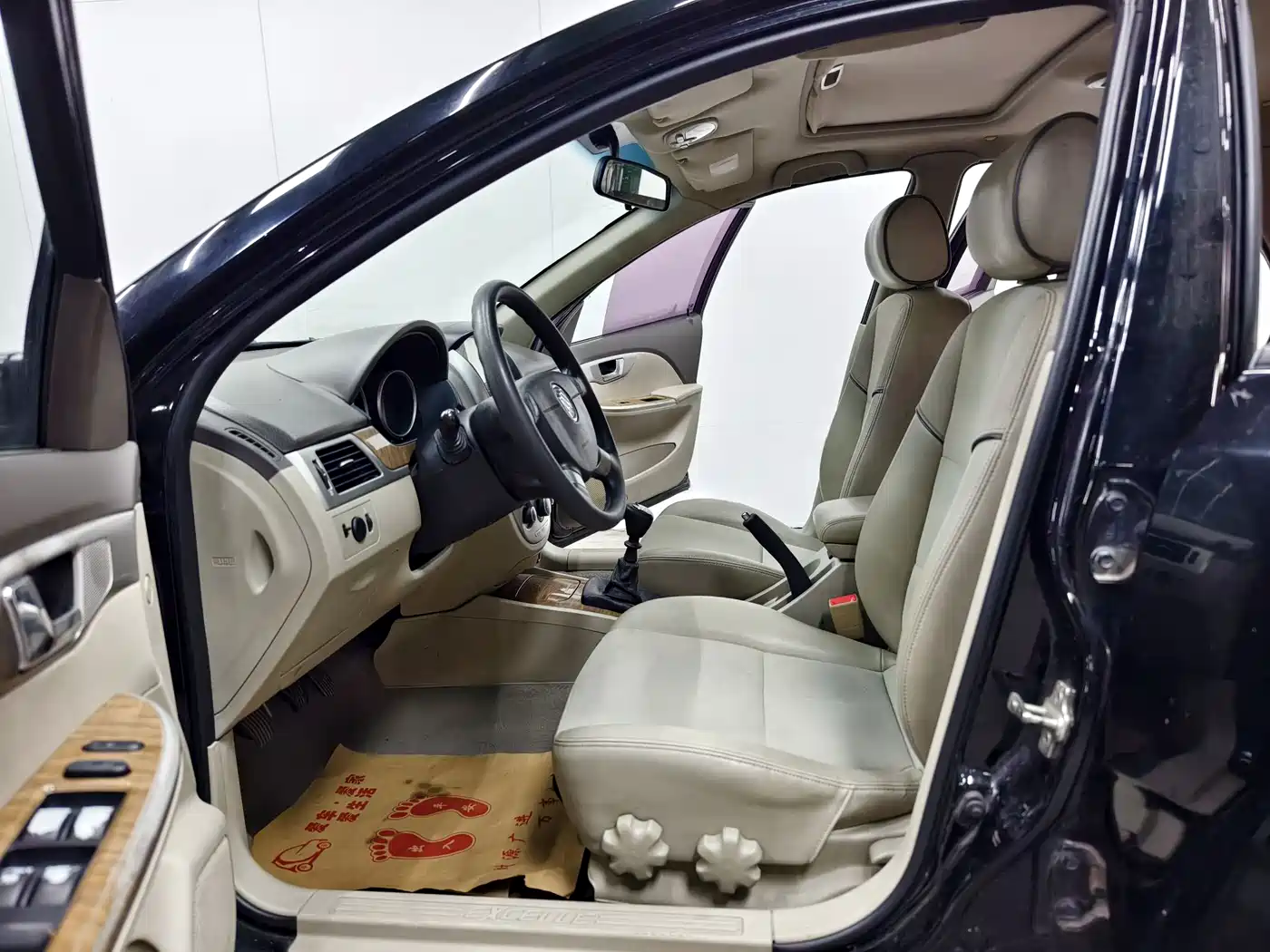 Buick Excelle 2015 1.5L Manual Classic фото 11