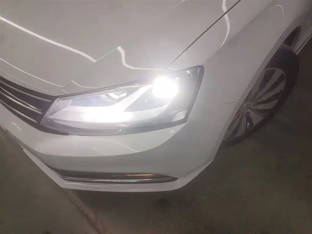 Volkswagen Sagitar 2017 180TSI Auto Exclusive Edition фото 24