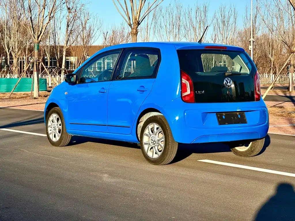 Volkswagen up! 2016 2015 1.0L high up!