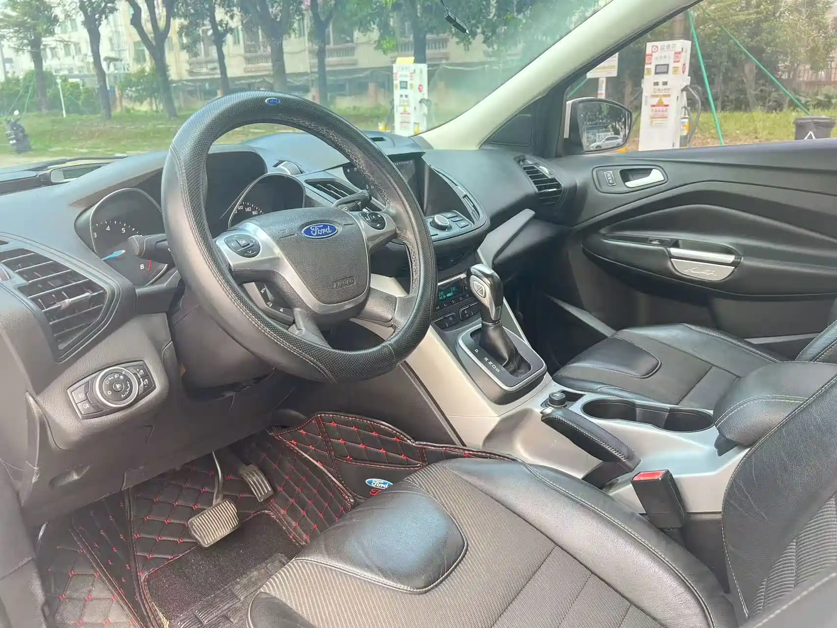 Photo 7 - Ford Kuga