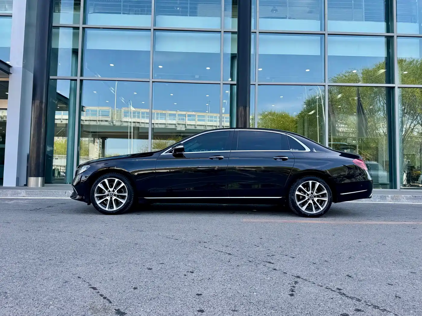 Mercedes-Benz E-Class 2018 E 200 L фото 7