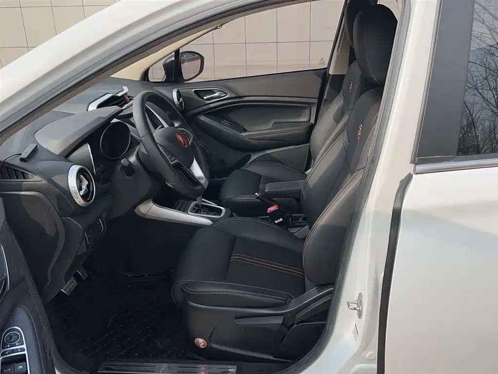 BYD Yuan 2017 1.5L Auto Cool Connect фото 11