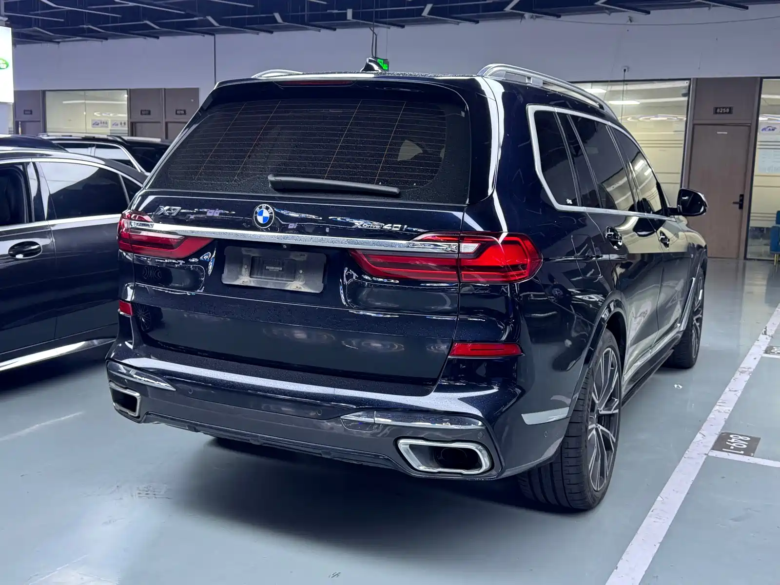 Фото 14 - BMW X7