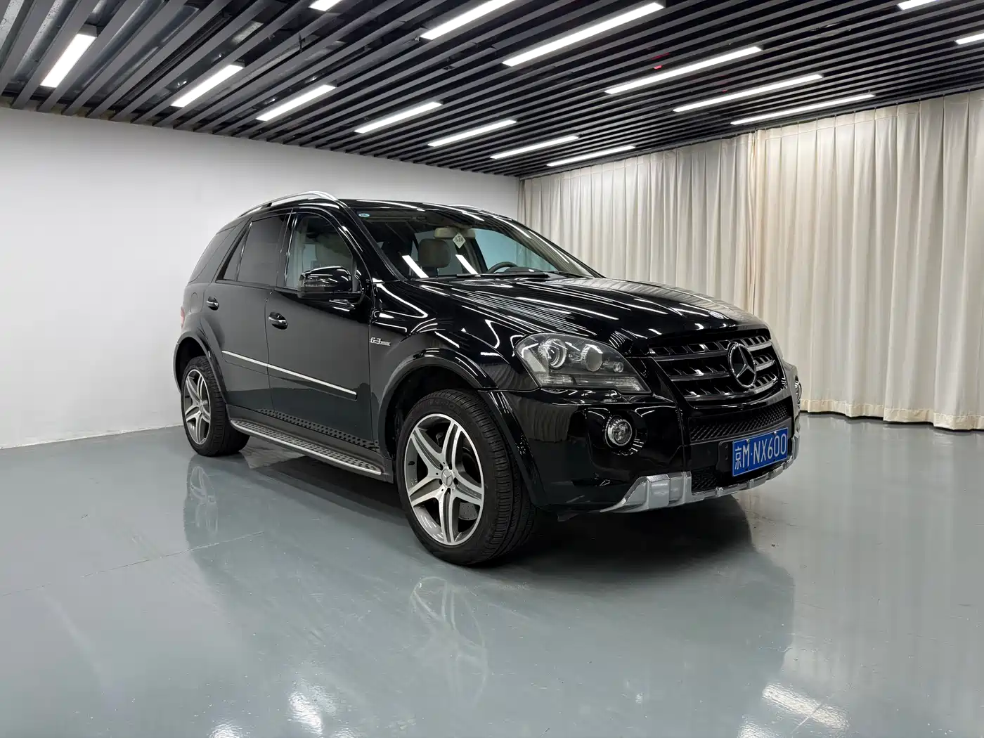 Mercedes-Benz M-Class AMG 2011 AMG ML 63 фото 3