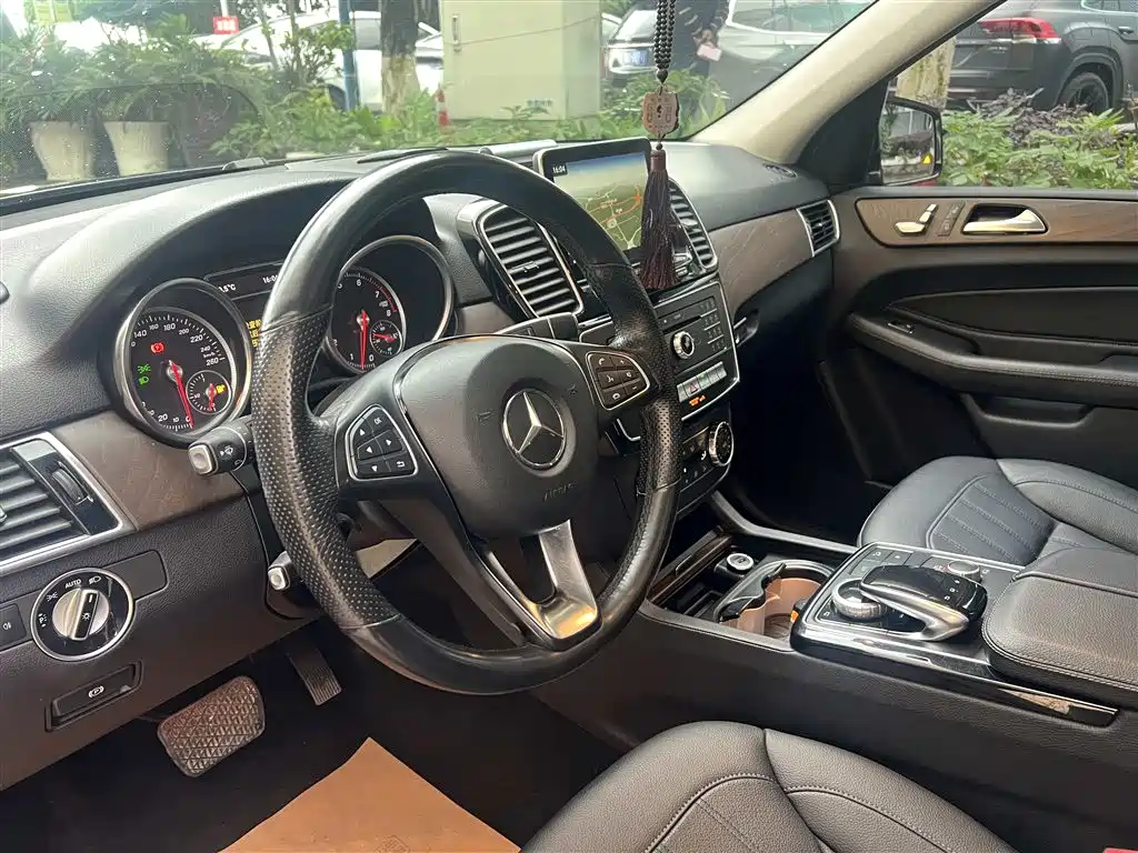 Mercedes-Benz GLE 2016 GLE 400 4MATIC фото 8