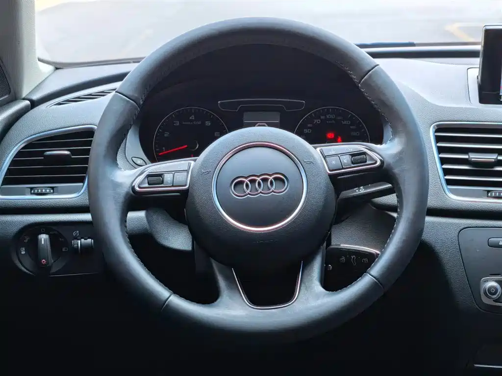 Audi Q3 2018 30th Anniversary Edition 30 TFSI Fashion фото 14