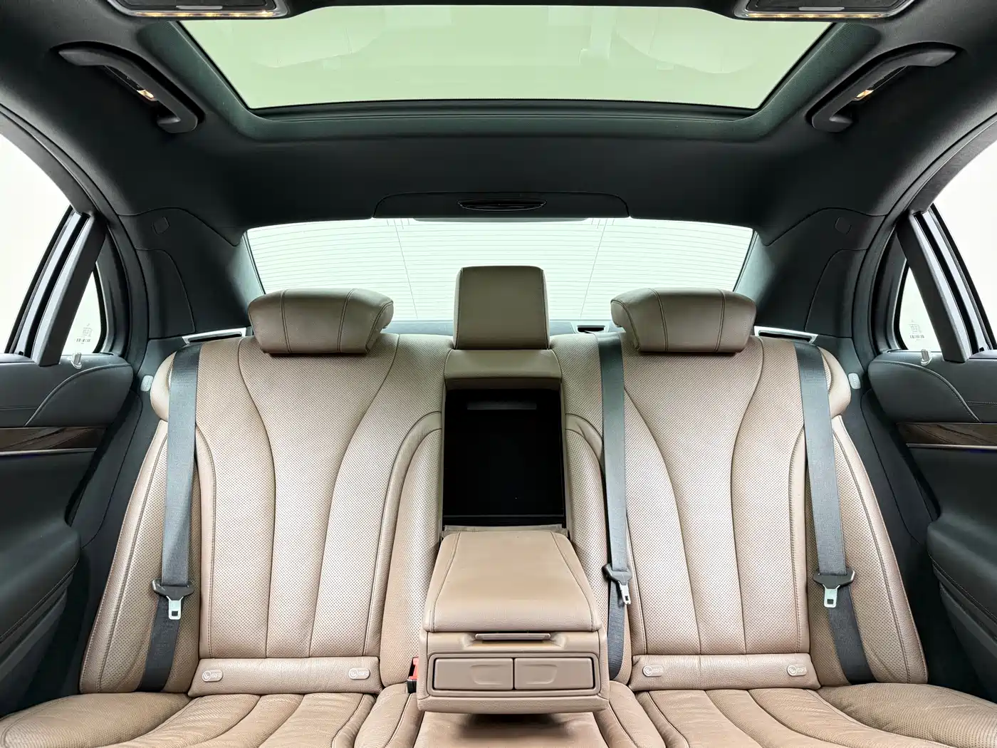 Mercedes-Benz S-Class 2016 S 320 L Business Edition фото 11