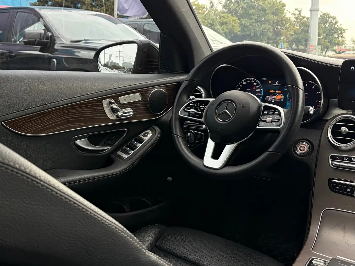 Mercedes-Benz GLC 2021 GLC 260 L 4MATIC Luxury фото 18
