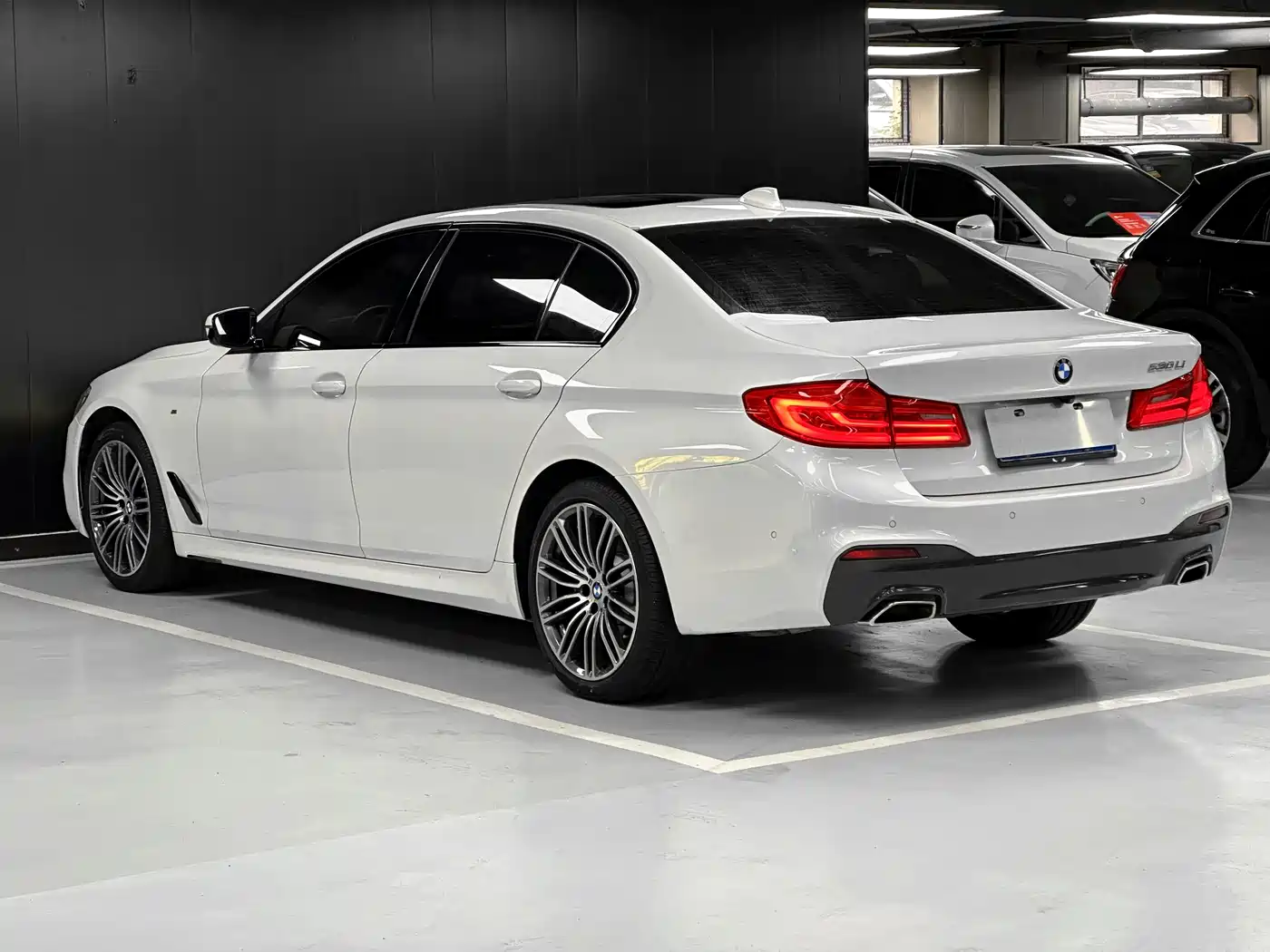 BMW 5 Series 2019 530Li Premium M Sport Package фото 18