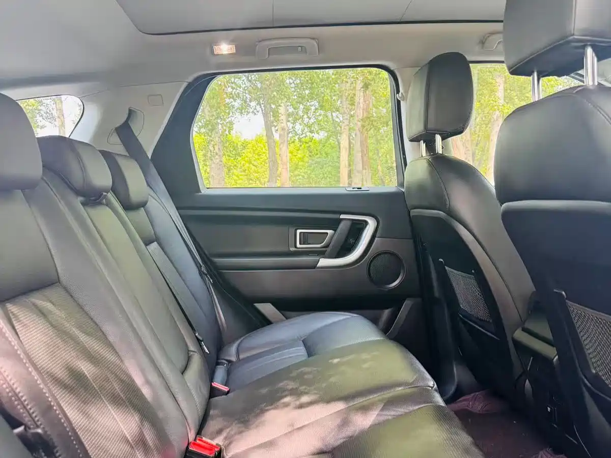 Land Rover Discovery Sport 2018 240PS SE Edition фото 14