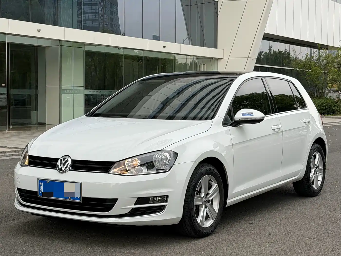 Volkswagen Golf 2016 230TSI Automatic Comfort фото 2