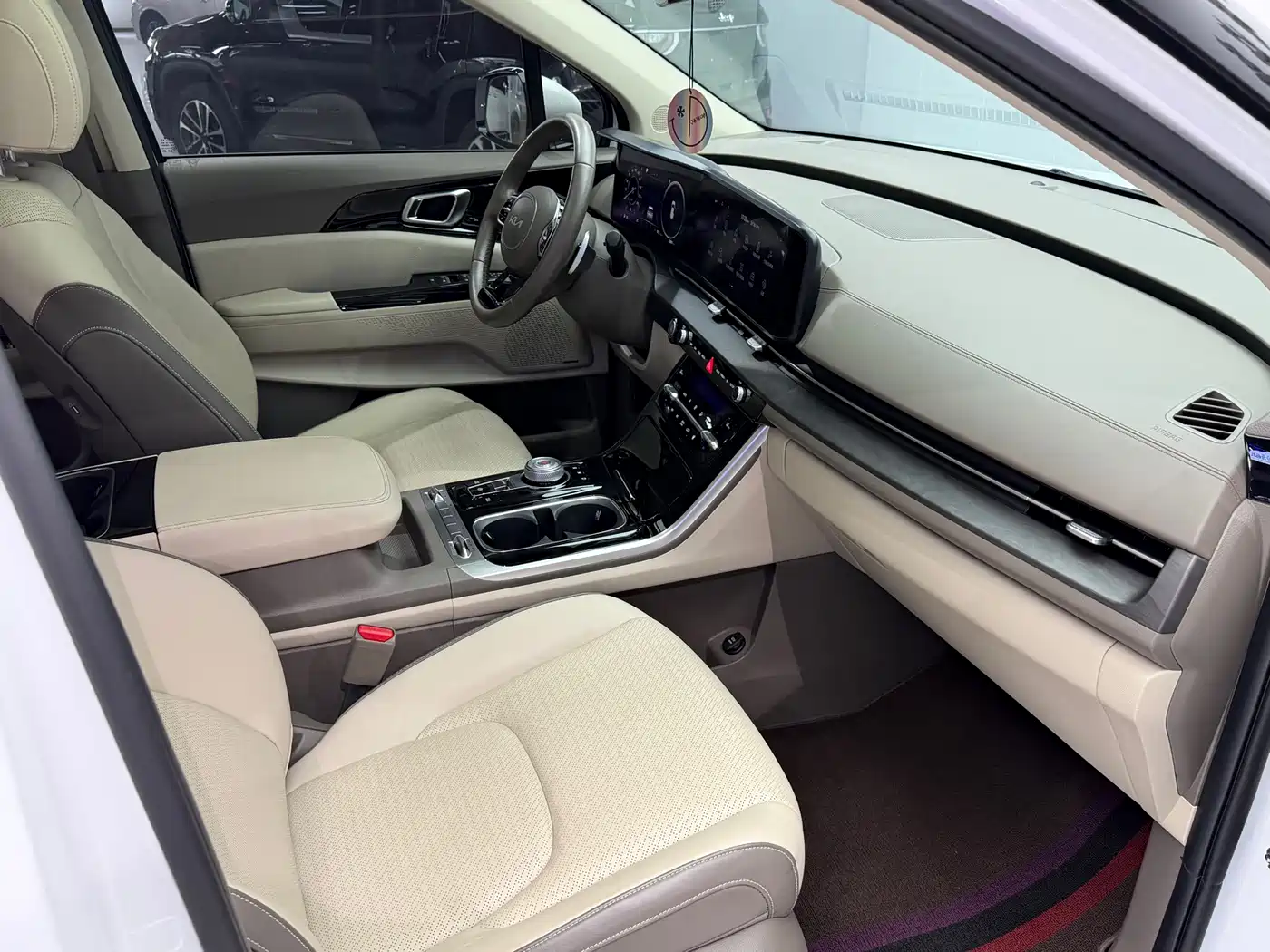 Kia Carnival 2021 2.0T Flagship Edition фото 21