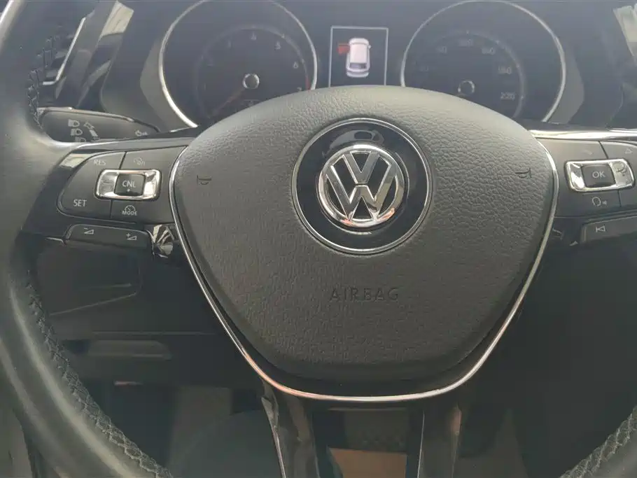 Volkswagen Tiguan L 2018 380TSI Automatic AWD Luxury Edition фото 15