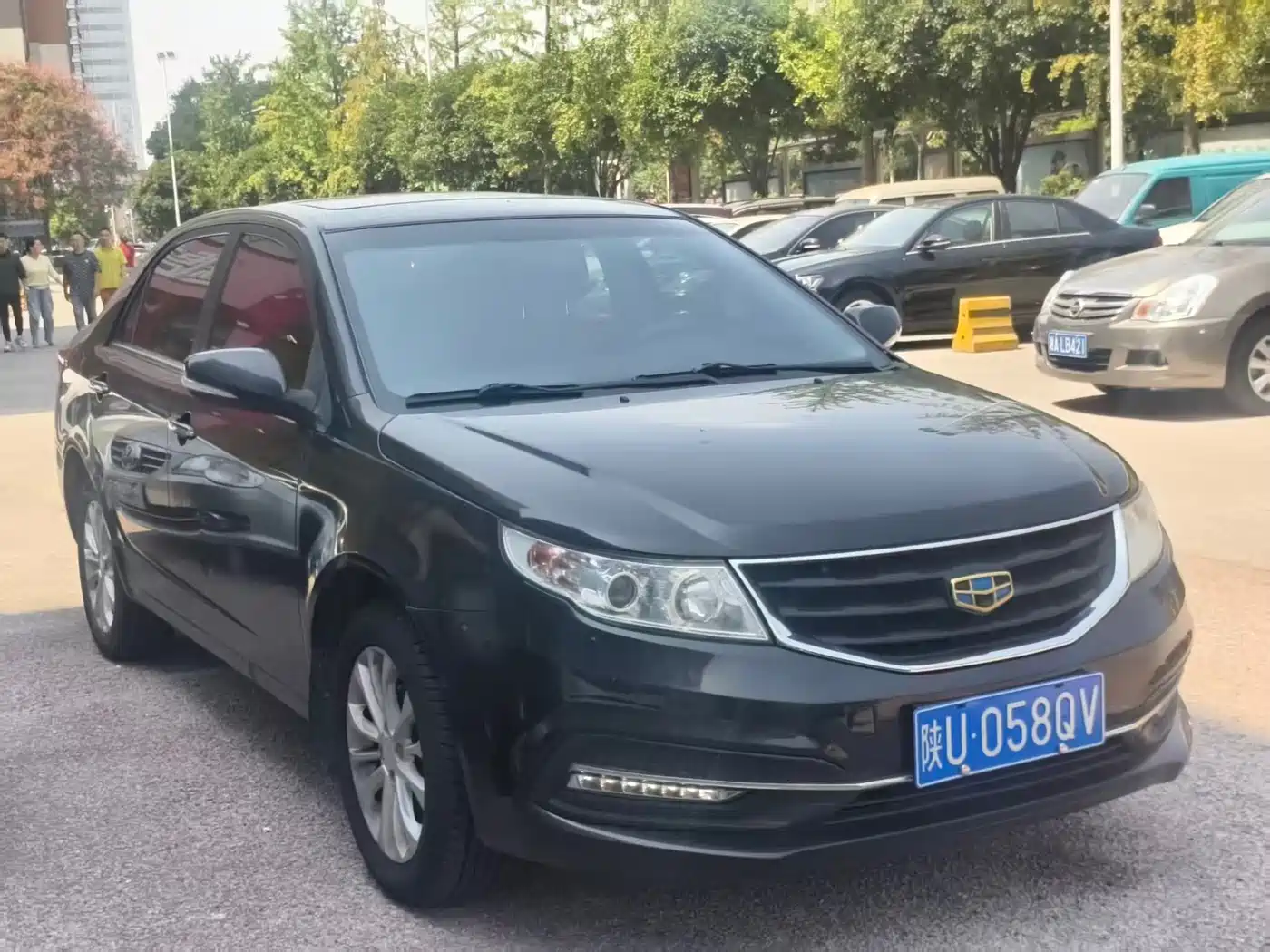 Фото 3 - Geely Vision