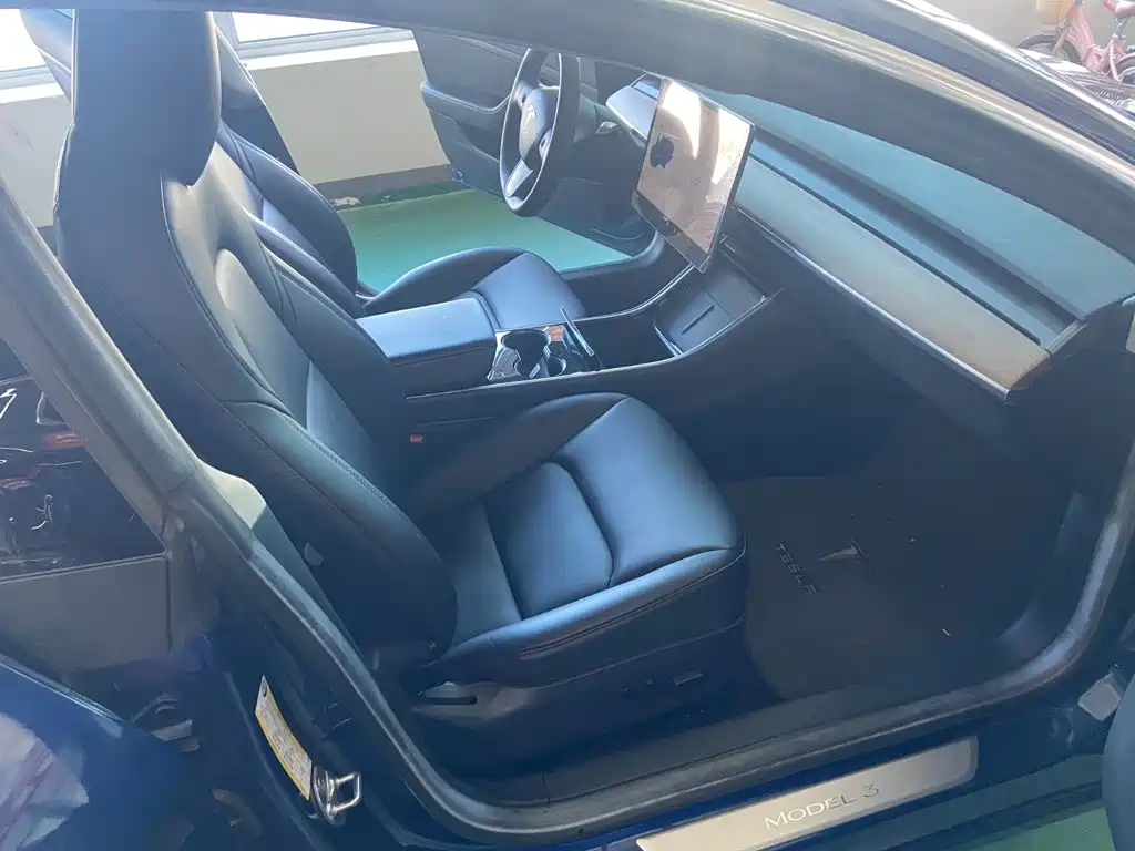 Фото 7 - Tesla Model 3