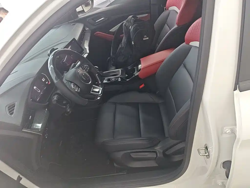 MG MG5 2024 2023 180DVVT CVT Luxury Edition