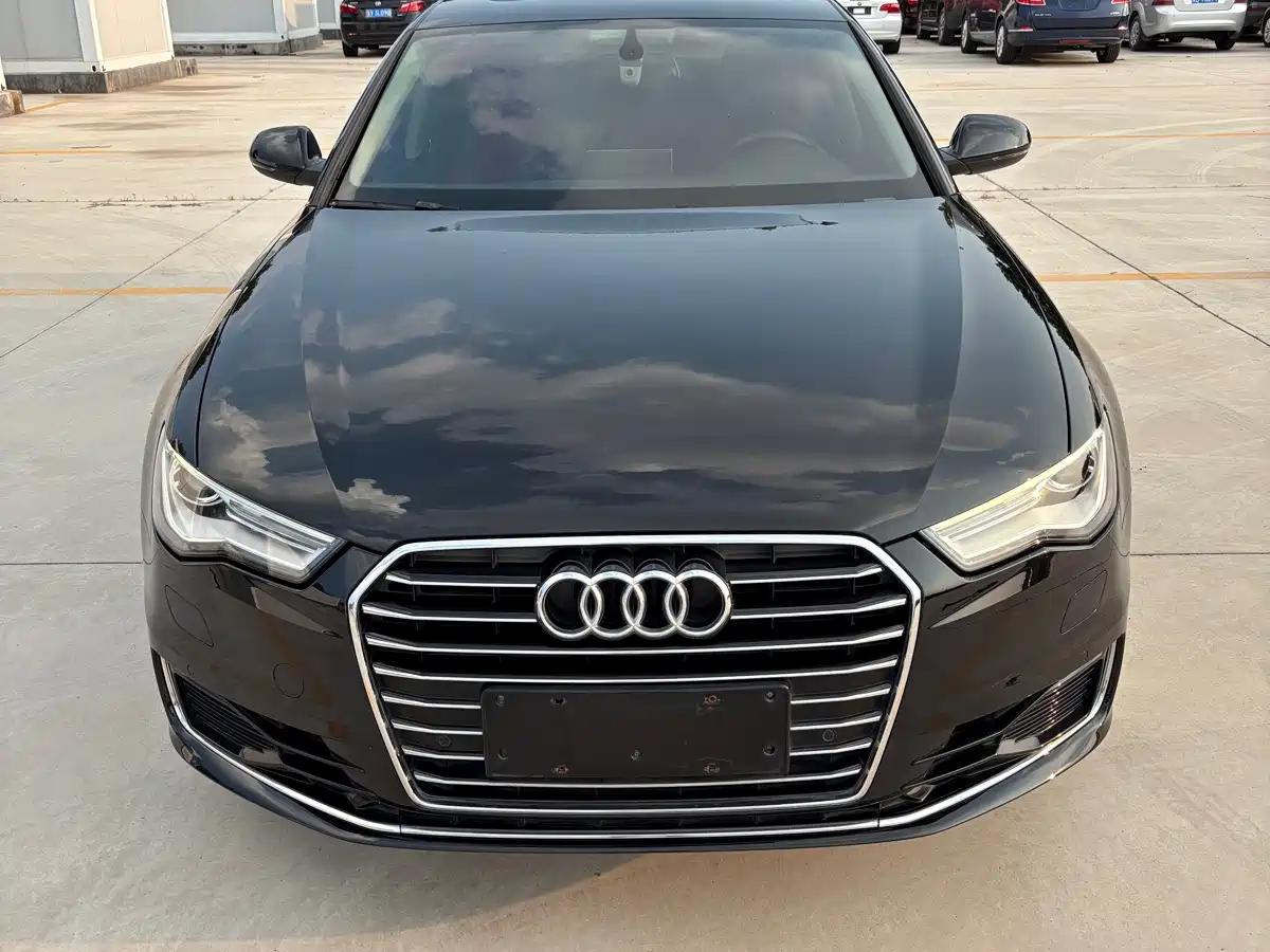 Фото 2 - Audi A6L