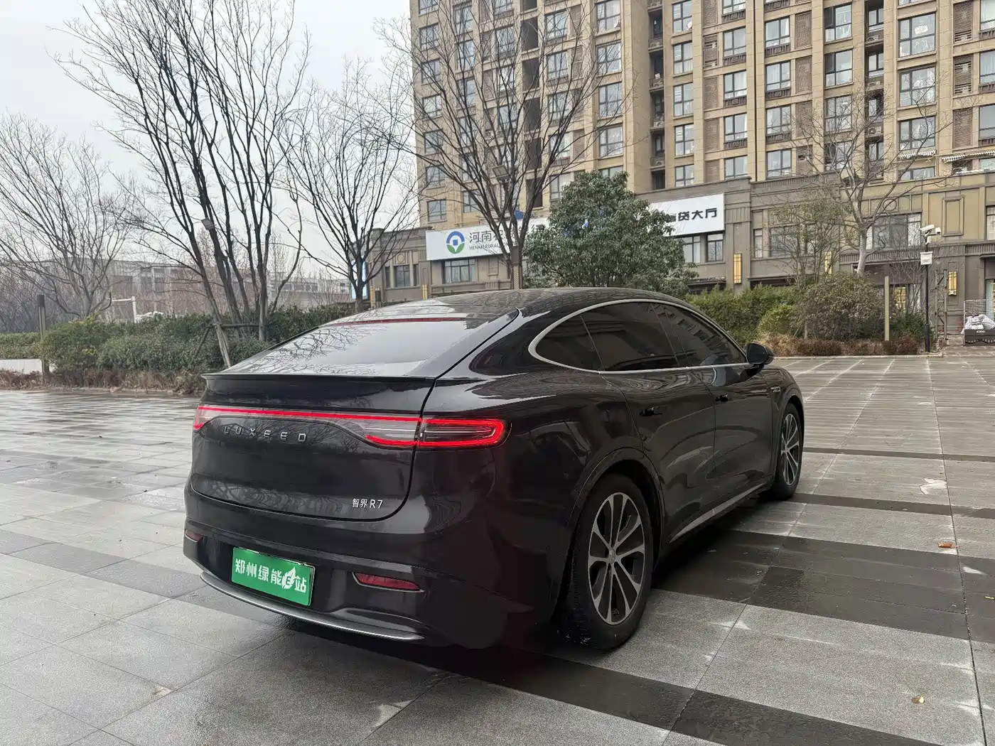 Фото 9 - Zhijie Luxeed R7