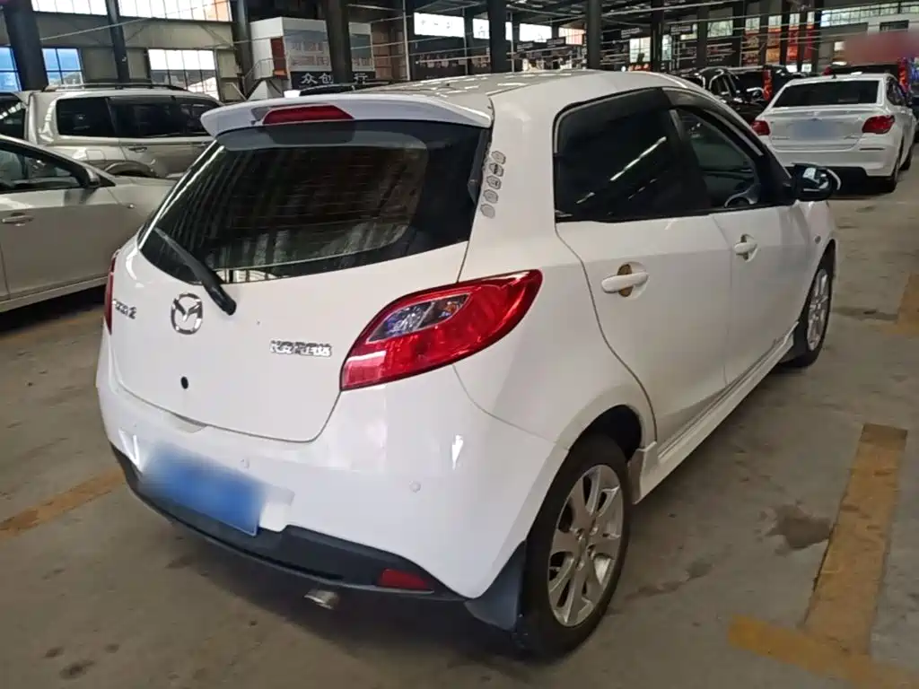 Mazda 2 2015 2012 Hatchback Dynamic 1.5L Automatic Value Edition