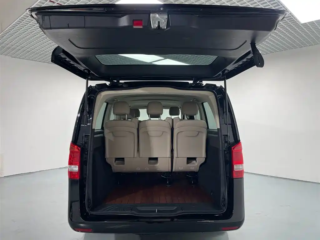 Mercedes-Benz Vito 2016 2.0T Elite Edition фото 7