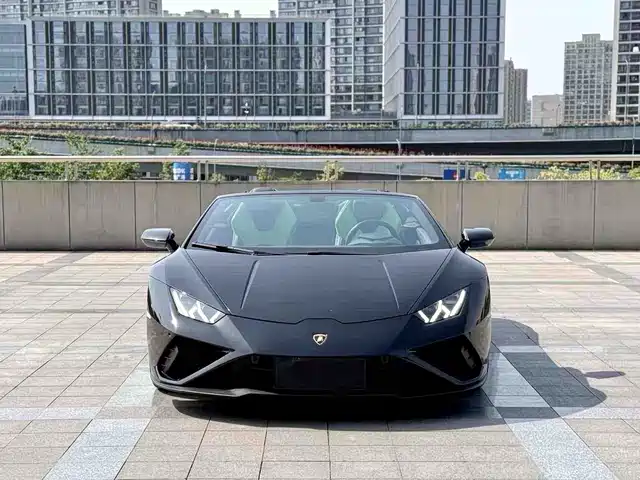 LAMBORGHINI HURACÁN