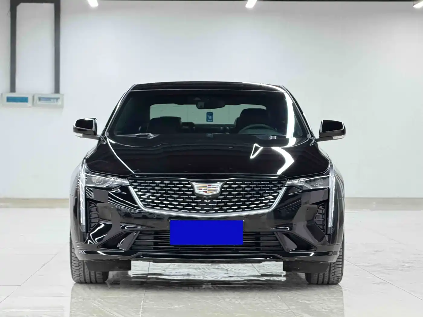 Cadillac CT4 2024 2023 28T Luxury Model