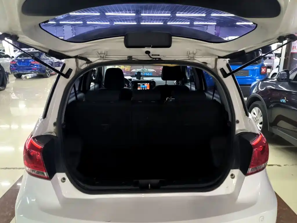 Photo 19 - Haval H1