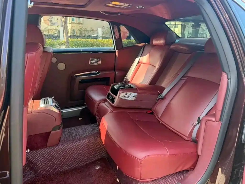 Фото 9 - Rolls-Royce Ghost
