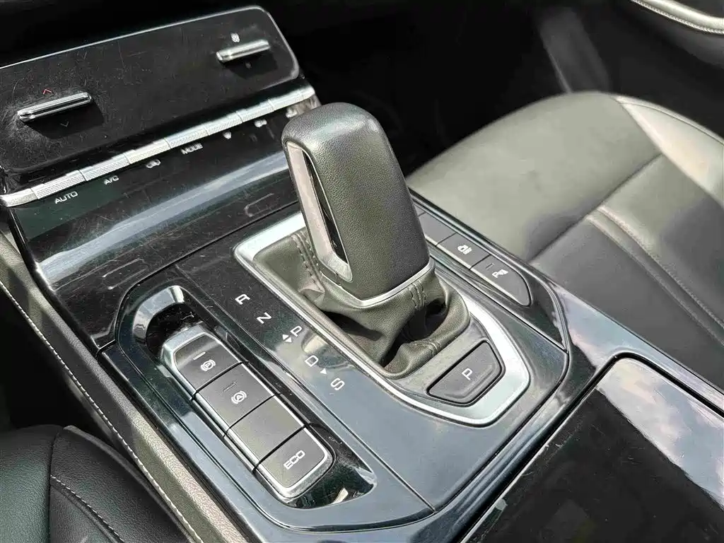 Photo 14 - Wuling Motors Wuling Victory