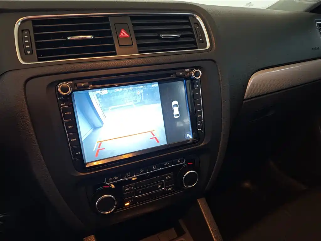 Volkswagen Sagitar 2014 1.4TSI Automatic Luxury фото 9