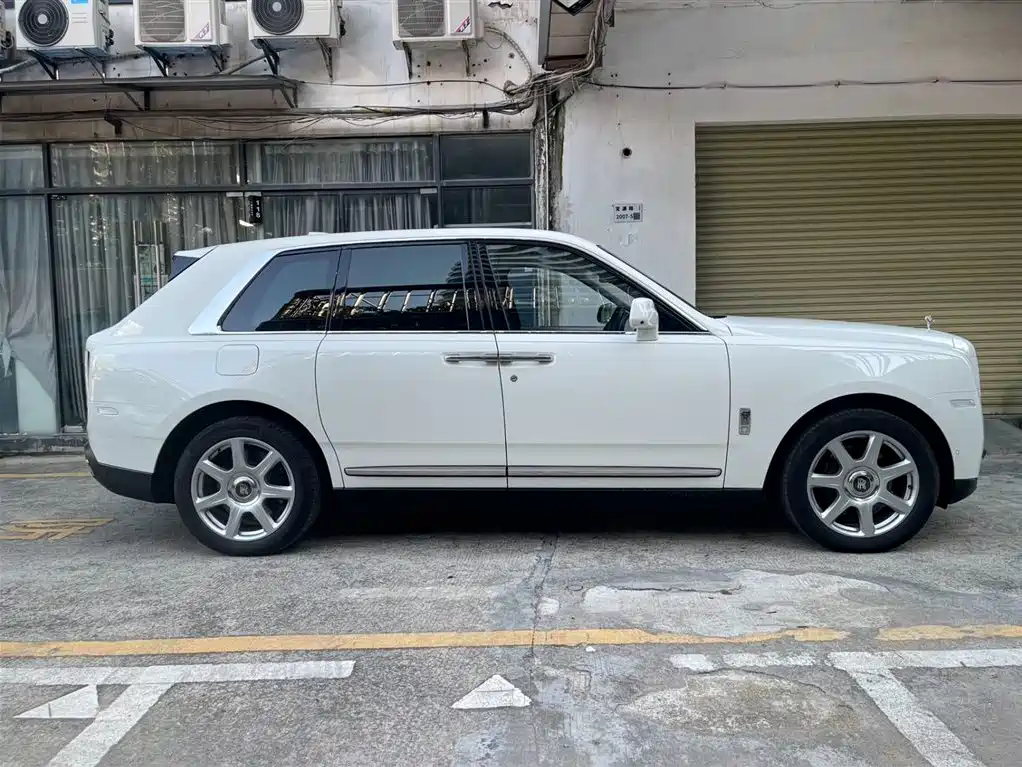 Rolls-Royce Cullinan 2024 4-Seater фото 8
