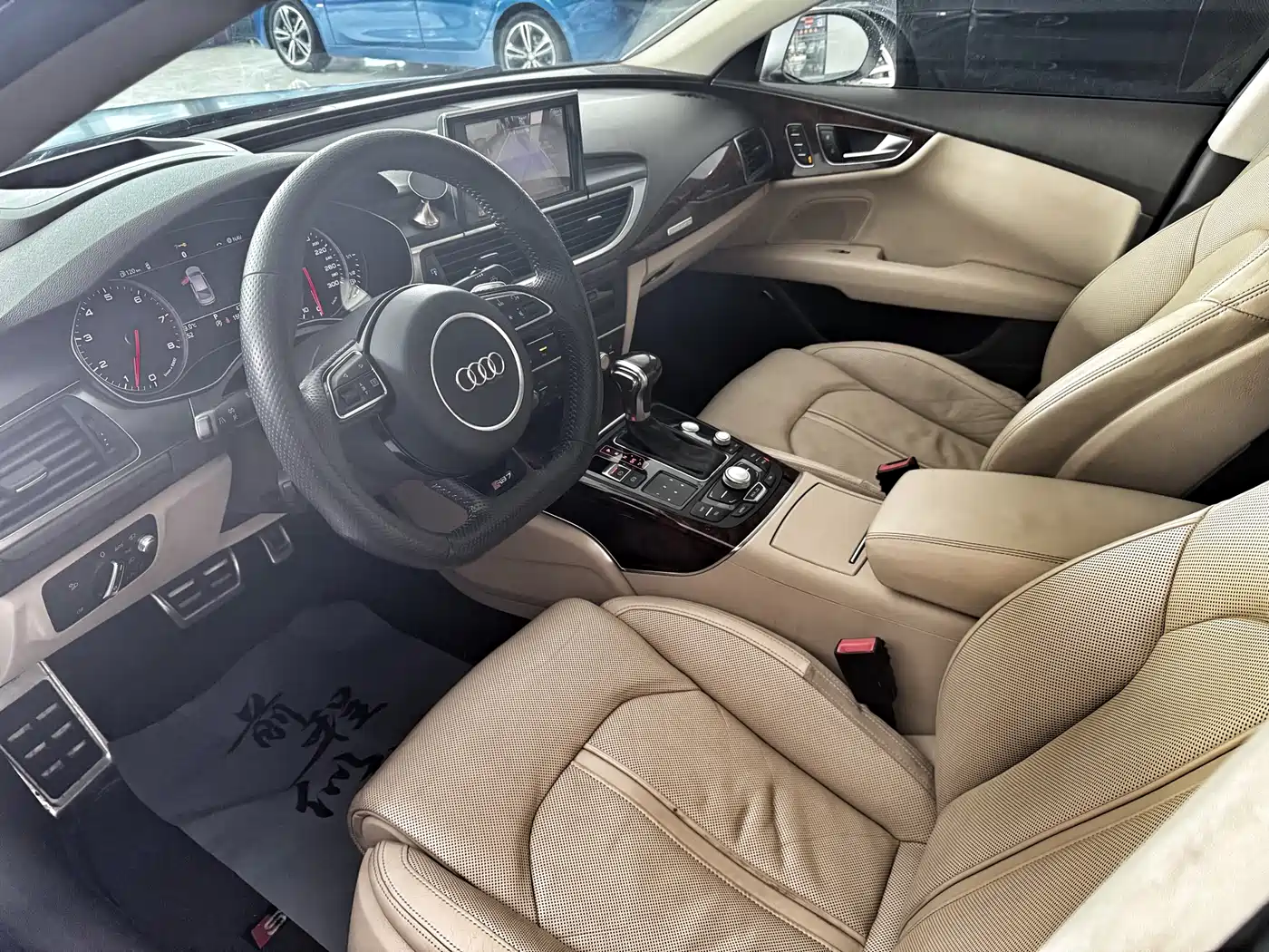 Audi A7 2012 3.0TFSI quattro Luxury Model фото 9