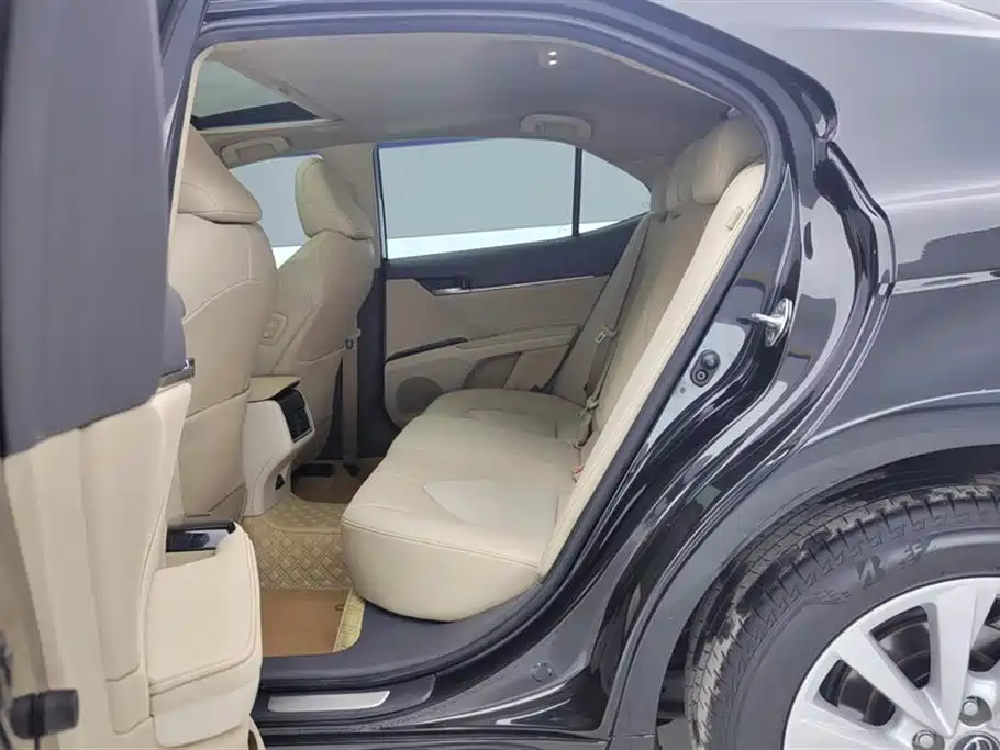 Toyota Camry 2021 2.0G Luxury Edition фото 11