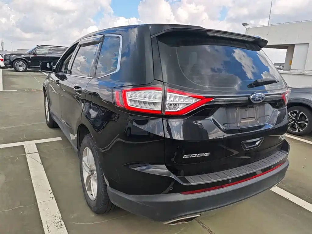 Фото 5 - Ford Edge