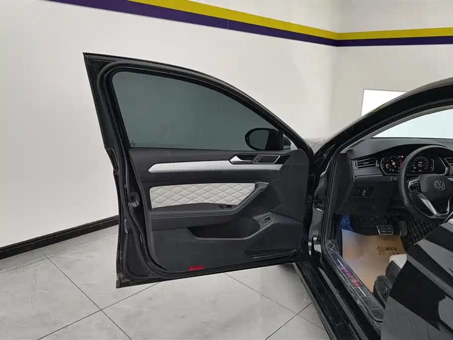 Volkswagen Magotan 2023 Model 2 Million Commemorative Edition 330TSI DSG Luxury фото 7