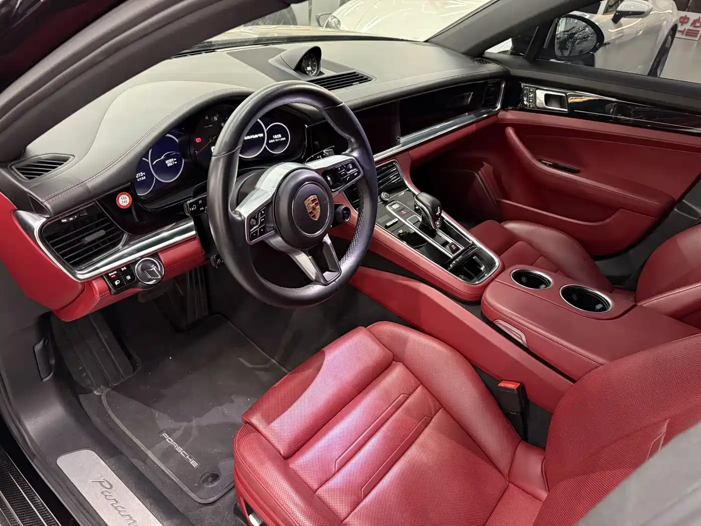 Porsche Panamera 2020 Panamera 10th Anniversary Edition 2.9T фото 9