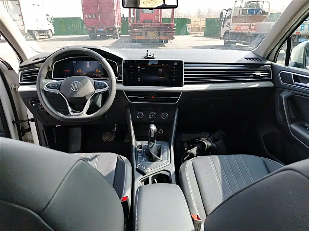 Volkswagen Tiguan L 2022 330TSI Automatic 2WD Comfort Edition фото 6