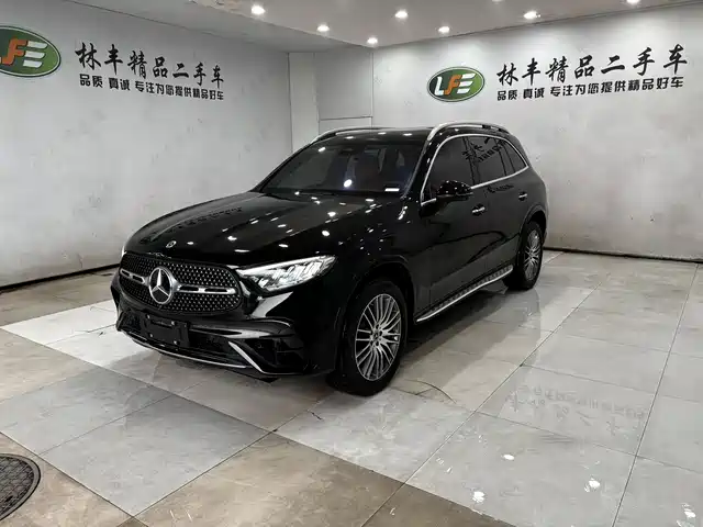 MERCEDES-BENZ GLC