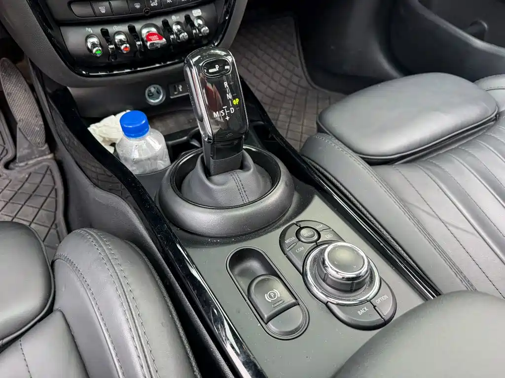 MINI CLUBMAN 2023 2023 Facelift 1.5T COOPER Connoisseur